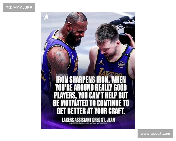 湖人双核合体亮相詹姆斯谈伤病东契奇展望新赛季呼吁理性看待输球